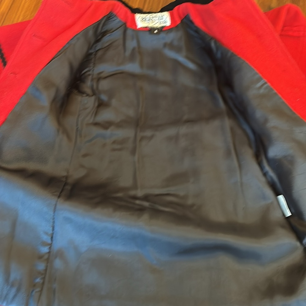 Little Girls Red/black Coat - Picture 7 of 8